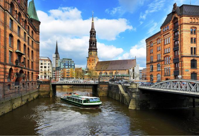 Hamburg - Musical Disneys DER KÖNIG DER LÖWEN