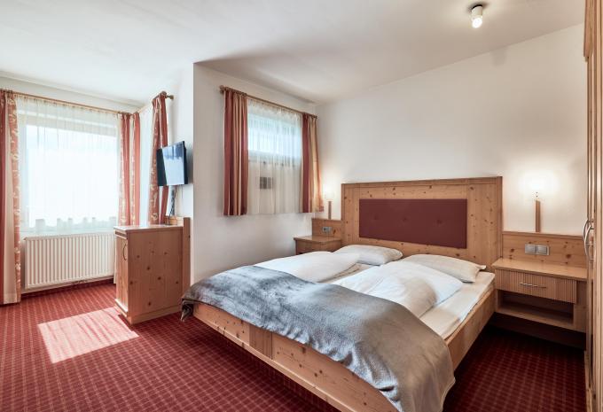 Zimmerbeispiel, Doppelzimmer Balkon Dolomiten