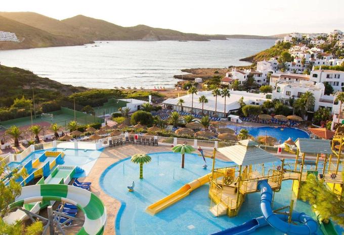 Fergus Club Carema Splash