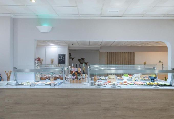 Fergus Club Carema Splash