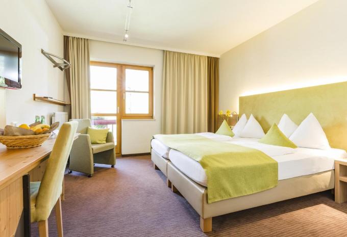 Zimmerbeispiel: Standard Doppelzimmer Zimmerbeispiel: Standard Doppelzimmer