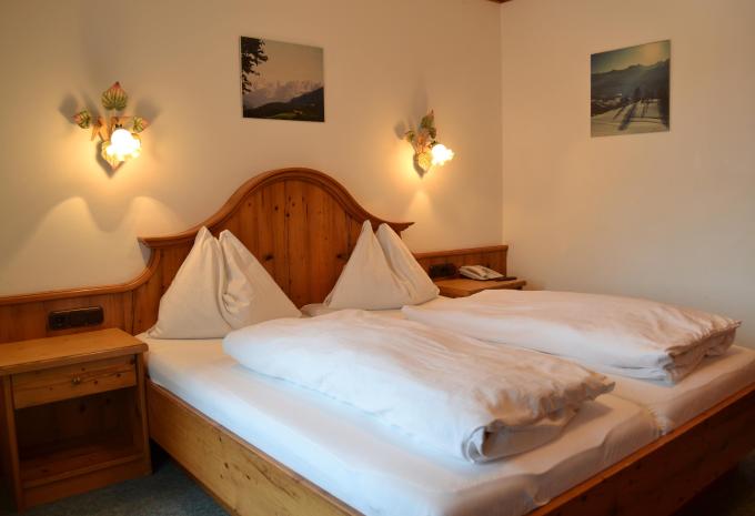 Zimmerbeispiel:  Doppelzimmer Standard Zimmerbeispiel:  Doppelzimmer Standard