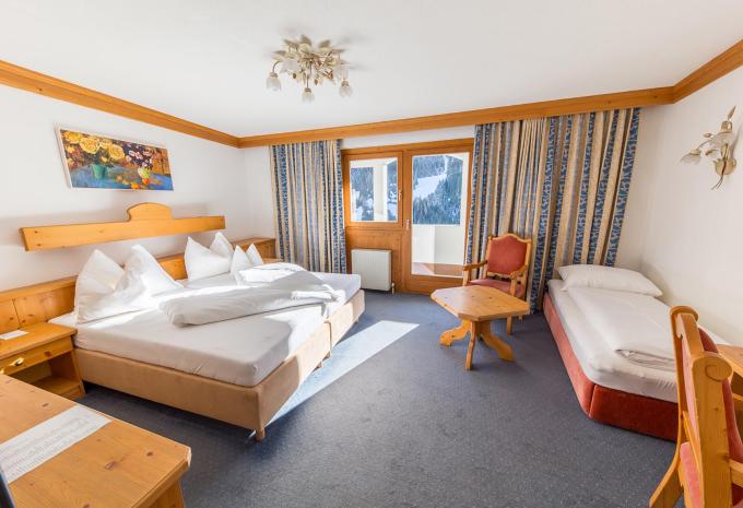 Zimmerbeispiel: Doppelzimmer Balkon