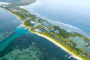 Canareef Resort Maldives****