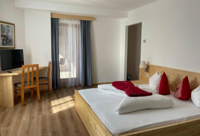 Beispielansicht Vierbettzimmer "Standard Balkon"