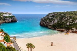 Menorca - Fly, Drive & Sleep