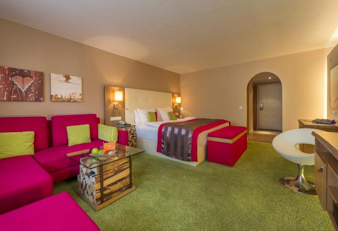 Zimmerbeispiel Junior Suite Balkon "Cristalle Paradise"