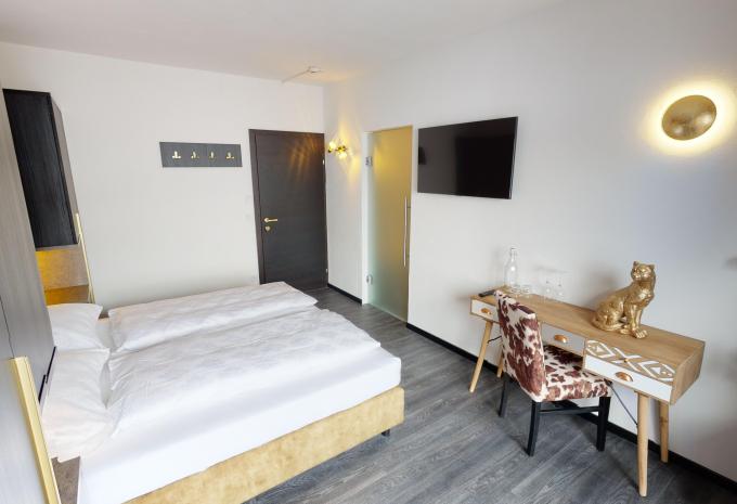 Zimmerbeispiel Doppelzimmer "Panther"