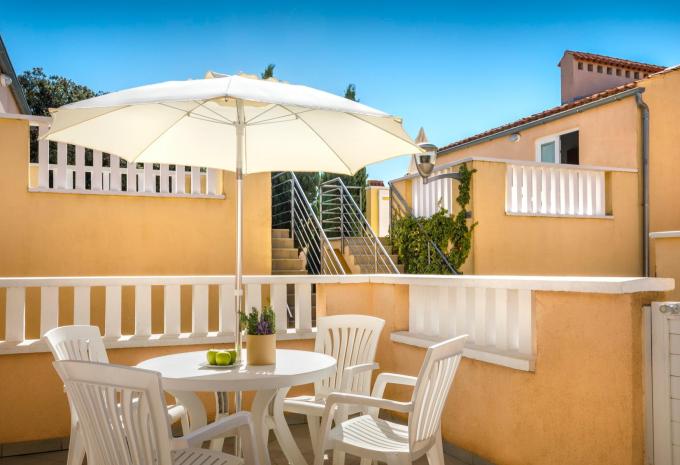 Zimmerbeispiel, Apartment Terrasse "N41"