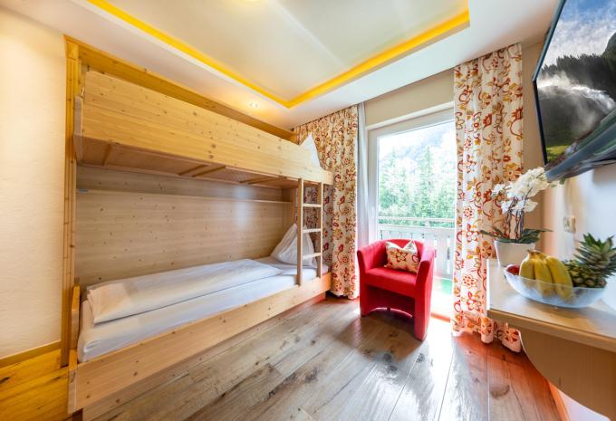 Zimmerbeispiel, Suite Balkon Familiensuite