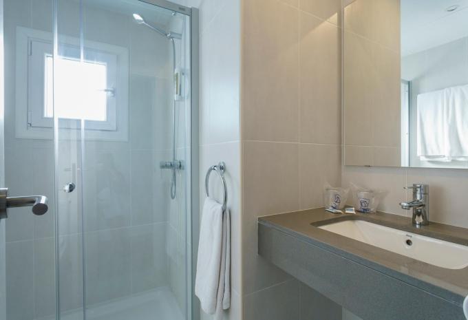 Hotel Minura Sur Menorca / Zimmerbeispiel