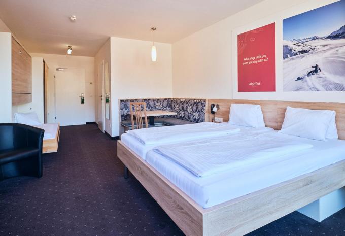 Zimmerbeispiel: Standard Doppelzimmer Balkon