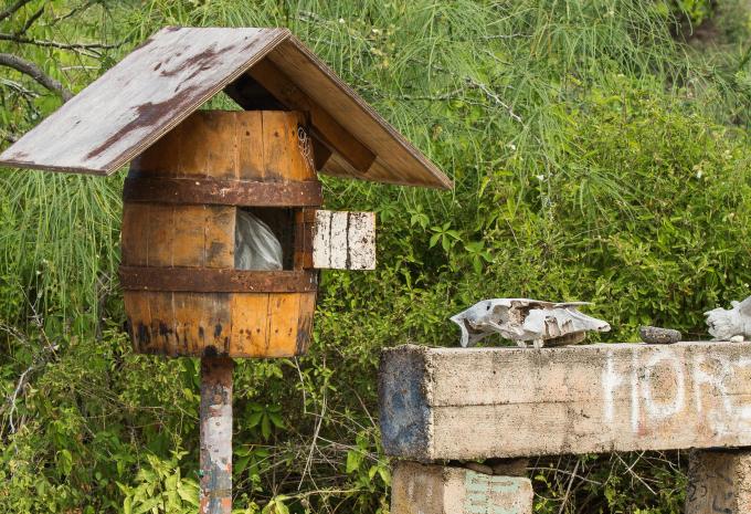 Post Office Bay, Floreana