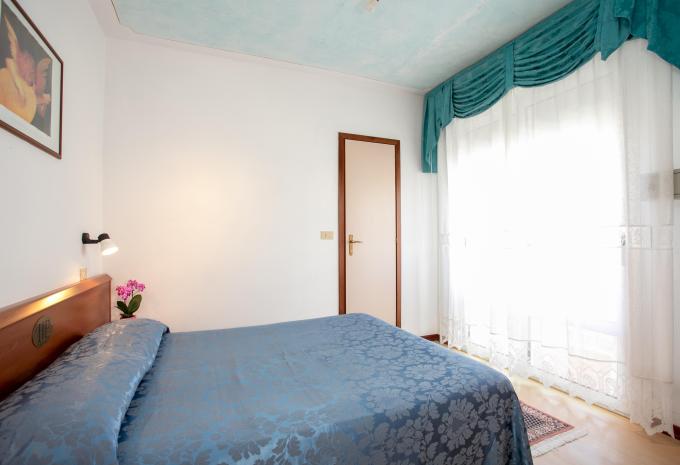 Zimmerbeispiel, Doppelzimmer (DZ) „Standard Balkon“