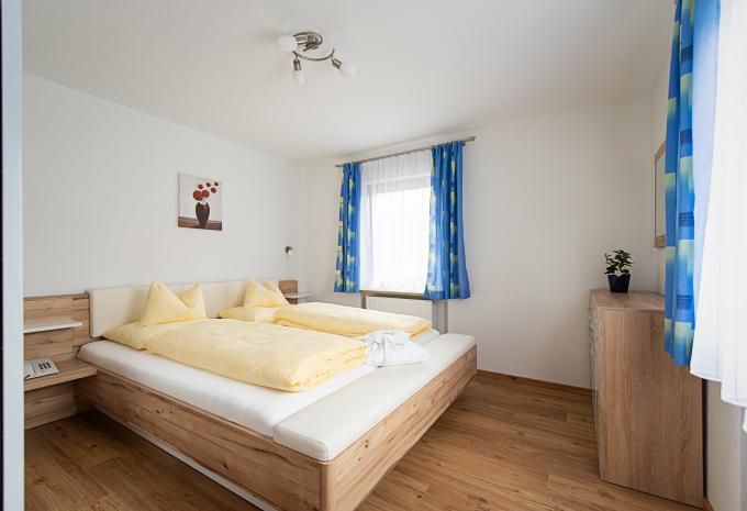 Zimmerbeispiel Doppelzimmer Standard mit Zustellbett