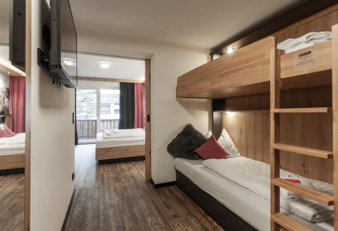 Zimmerbeispiel: Comfort Vierbettzimmer Balkon