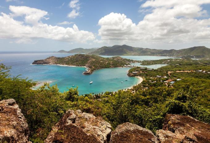 Karibik - Segelkreuzfahrt & Baden