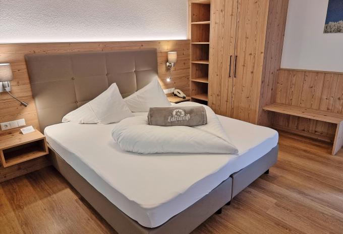 Zimmerbeispiel: Standard Doppelzimmer Balkon