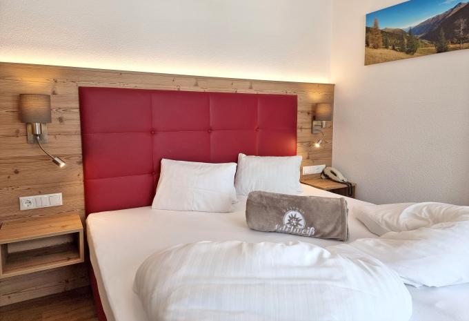 Zimmerbeispiel: Standard Doppelzimmer Balkon