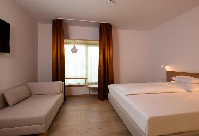 Zimmerbeispiel: Doppelzimmer (DZ) "Medium"