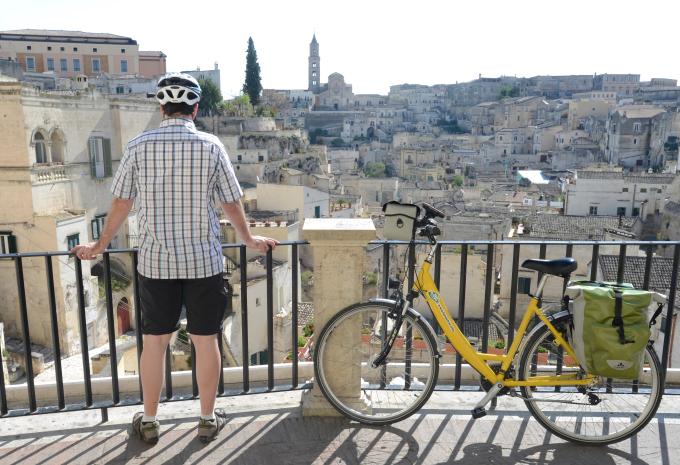 Apulien Radreise - durch Olivenhaine und entlang malerischer Küstenstriche