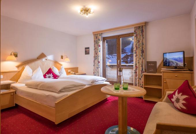 Zimmerbeispiel Dreibettzimmer „Standard“