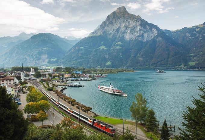Gotthard Panorama Express