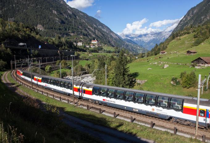 Gotthard Panorama Express