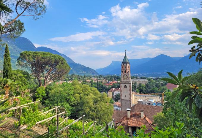 Von Meran über die Dolomiten zum Gardasee - Wanderreise