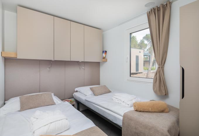 Zimmerbeispiel, Mobile Home Deluxe Terrasse Privatpool "Luxury"