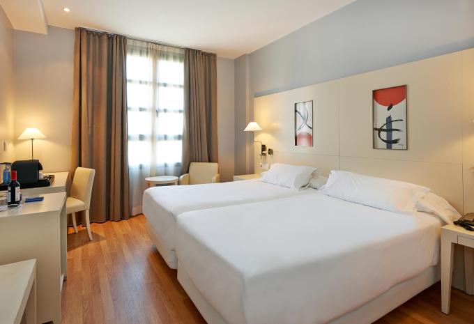 Hotel NH Las Artes / Zimmerbeispiel