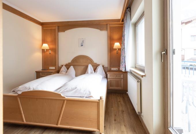 Zimmerbeispiel: Doppelzimmer Balkon