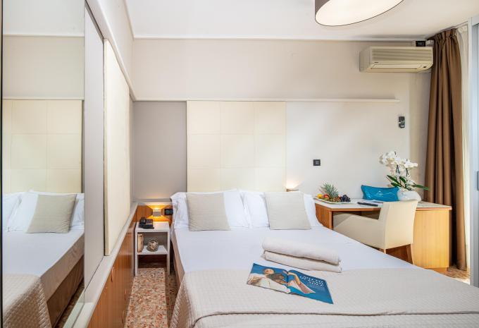 Beispiel DZ Economy -seitlicher Meerblick