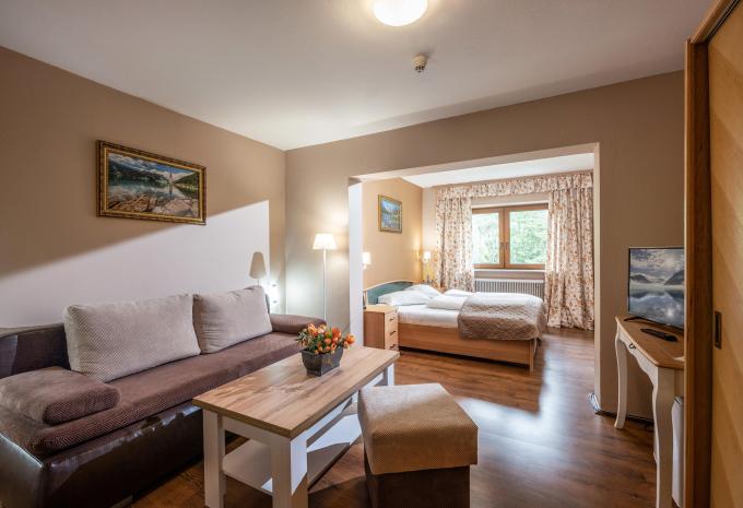 Zimmerbeispiel Dreibettzimmer „Edelweiss“