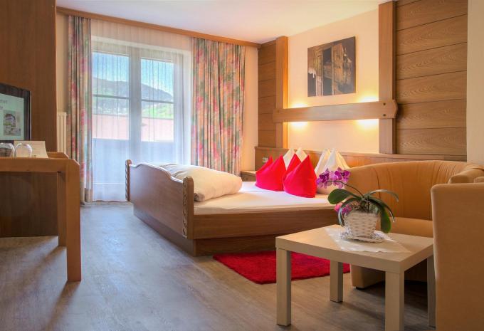 Zimmerbeispiel: Standard Doppelzimmer „Balkon“