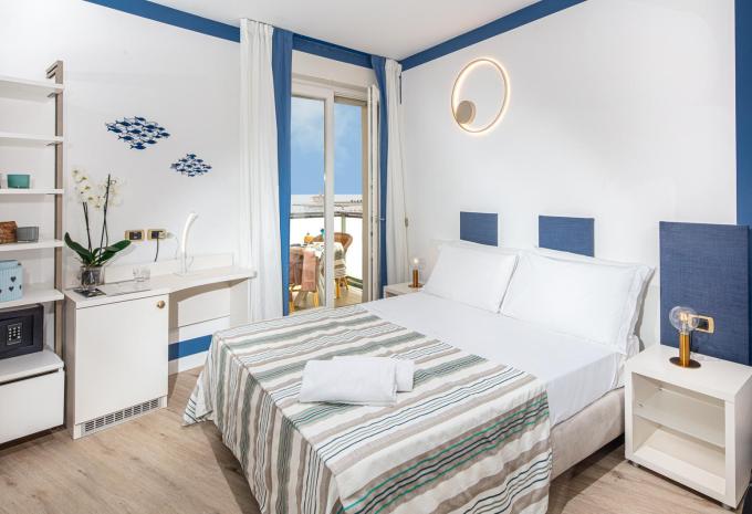 Zimmerbeispiel Doppelzimmer Classic Balkon Meerblick