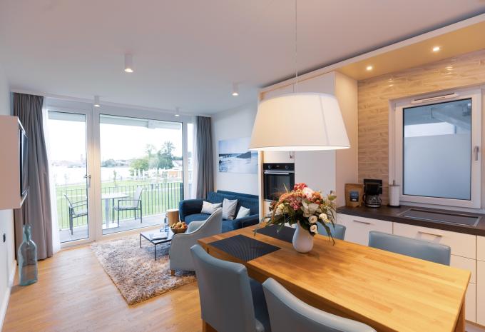 Beispielzimmer Appartement Balkon Seeblick Aurora Müritzblick