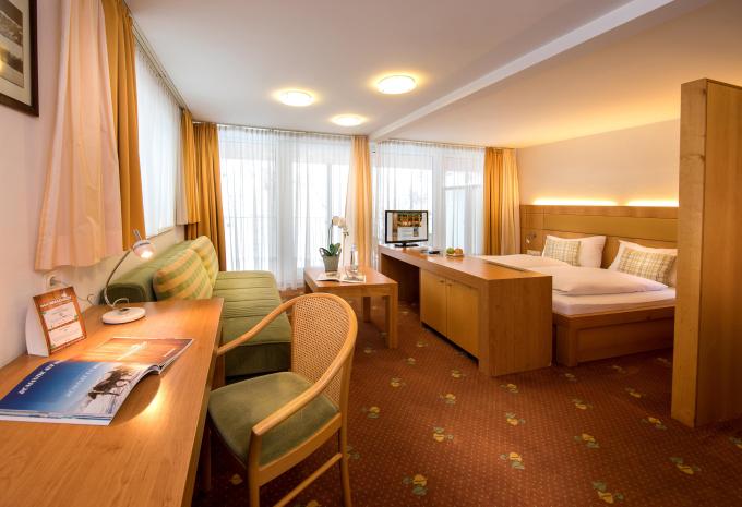 Zimmerbeispiel: Doppelzimmer „Superior Balkon“