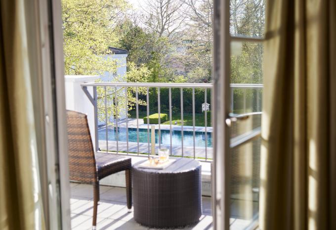 Beispielzimmer Balkon Parkseite zur Doppelnutzung