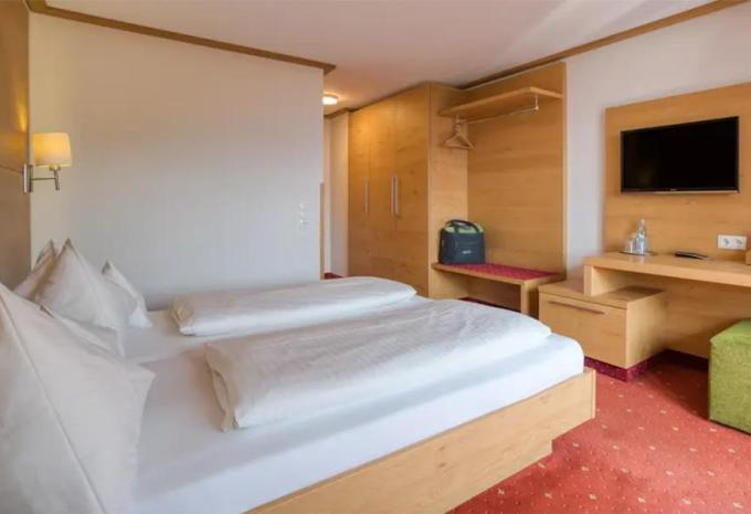 Zimmerbeispiel: Standard Einzelzimmer Balkon