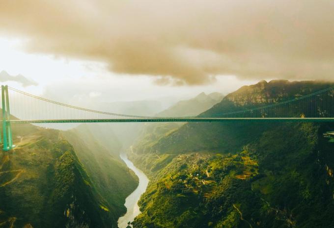 Huajiang Canyon Brücke