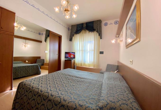 Zimmerbeispiel Doppelzimmer „Superior Balkon“