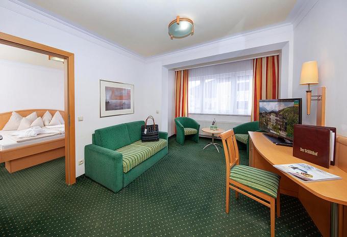 Zimmerbeispiel: Junior Suite "Kitzsteinhorn"