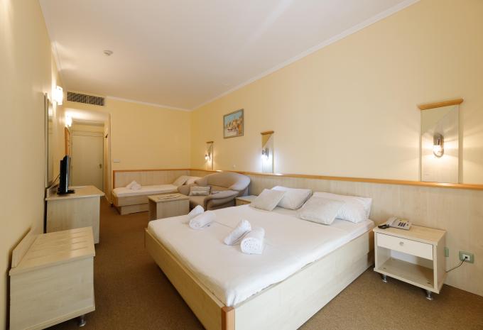 Zimmerbeispiel, Doppelzimmer (DZ) „Classic Balkon“