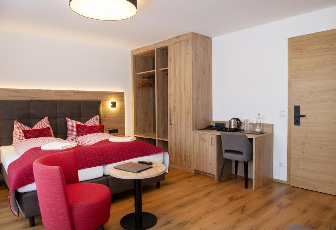 Zimmerbeispiel, Deluxe Doppelzimmer Balkon