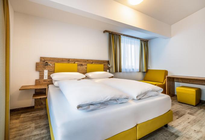 Zimmerbeispiel: Doppelzimmer Deluxe Balkon