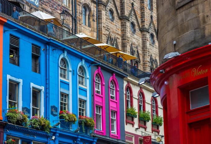 Bunte Häuser in Edinburgh