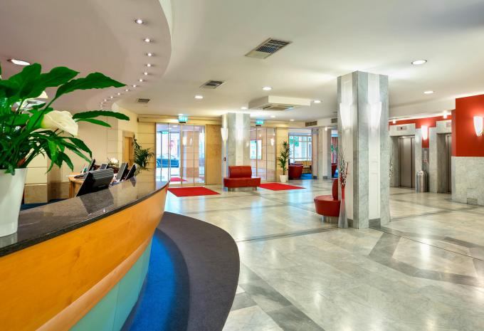 Austria Trend Hotel Ananas ****