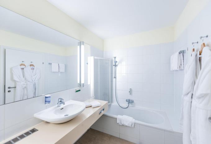 Zimmerbeispiel: Doppelzimmer Balkon