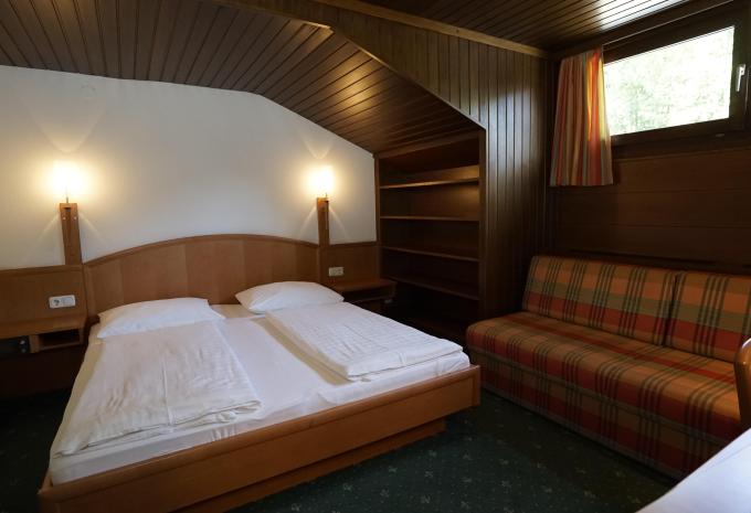 Zimmerbeispiel: Economy Doppelzimmer